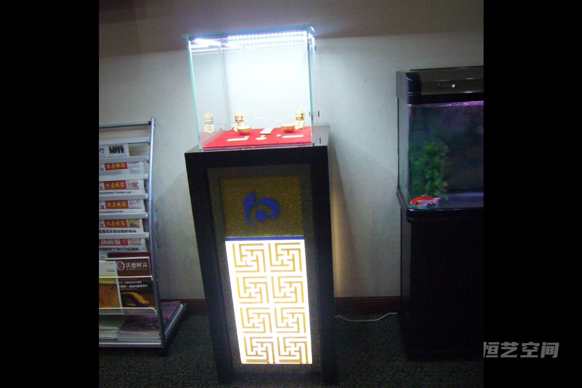交通银行金属展柜