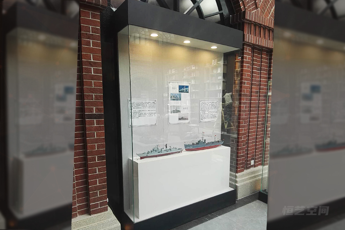 鞍山展厅博物馆展柜沿墙柜